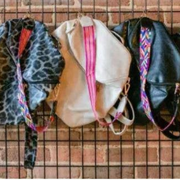 Creamy Ivory Versatile Convertible Backpack Bag Purse Tote - Picture 2 of 6